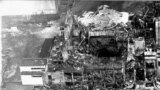 Четвертый энергоблок Чернобыльской АЭС после взрыва. Апрель 1986