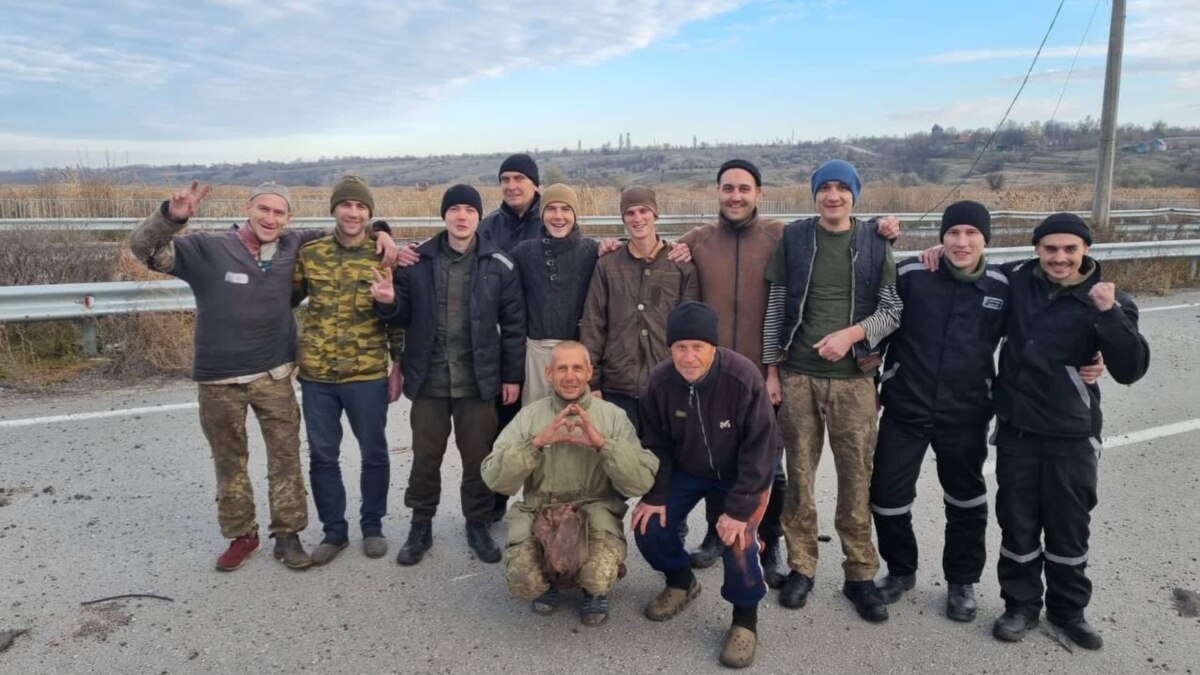 9 человек обменялись друг с другом фотографиями сколько потребовалось фотографий