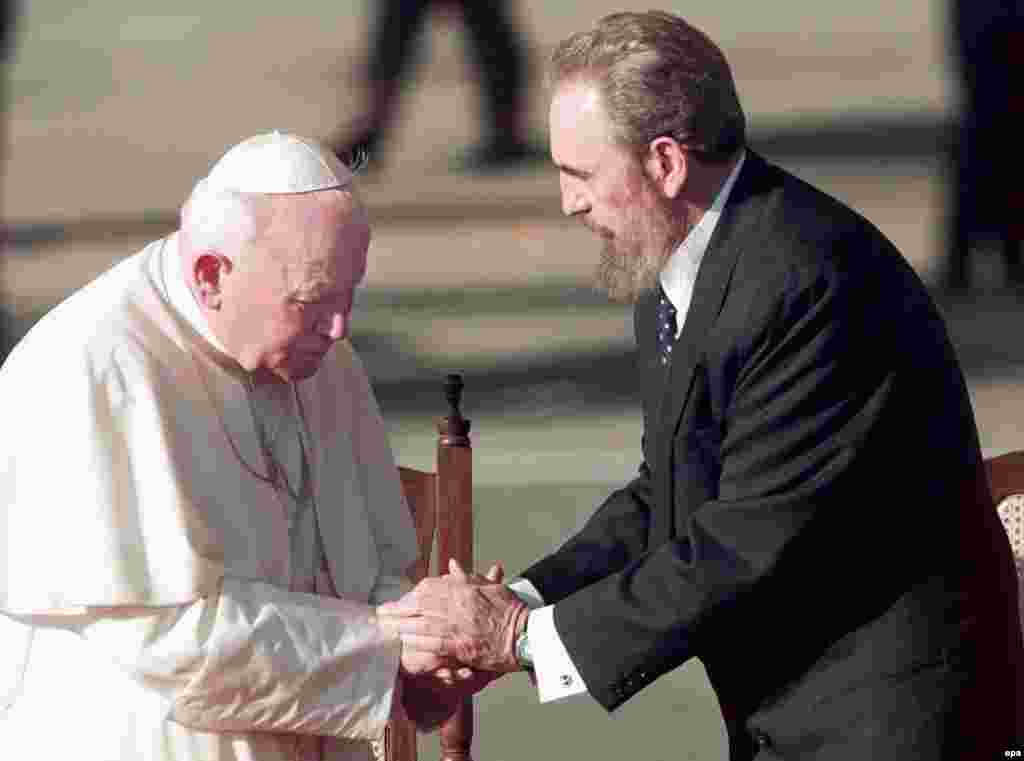 С папой римским, 1998 год