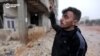 "Стена рухнула прямо на моего сына". В Турции после землетрясения под завалами остаются сотни людей