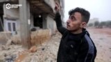 "Стена рухнула прямо на моего сына". В Турции после землетрясения под завалами остаются сотни людей