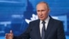 Путин высказался об эмигрировавших из России из-за давления властей журналистах и пригрозил остановить поставки энергоресурсов в ЕС