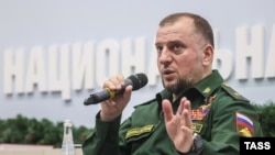 Апты Алаудинов во время встречи со студентами Российской академии народного хозяйства и государственной службы (РАНХиГС) в феврале 2024 года