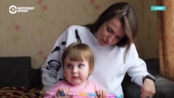 На свободе белорусских политзаключенных ждут сотни сыновей и дочерей. У некоторых из них в тюрьме оказались оба родителя
