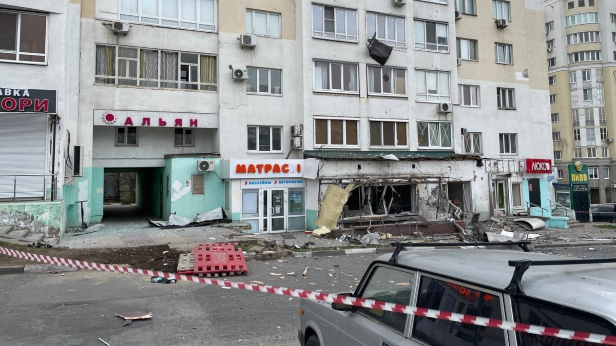 В Белгородской области из-за обстрела пострадали восемь человек. Минобороны  РФ утверждает, что сбили 21 снаряд и 9 дронов