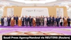 Участники переговоров с участием более 40 стран о мирном урегулировании войны в Украине. Джидда, Саудовская Аравия, 6 августа 2023 года