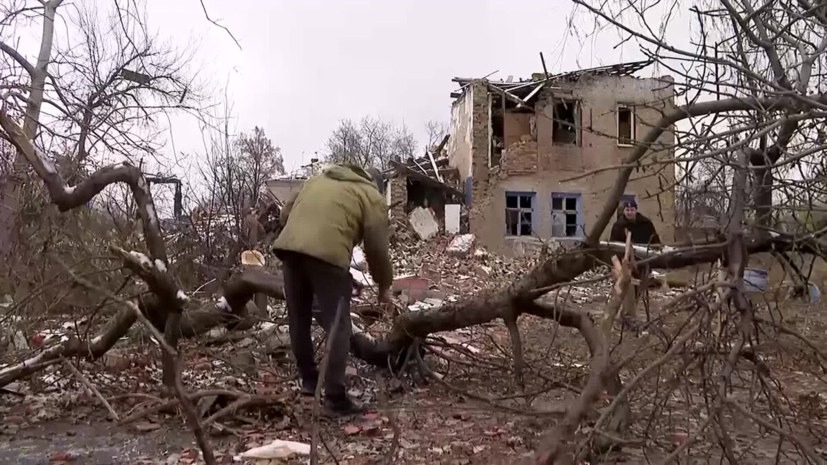Как выживают люди в прифронтовом поселке Очеретино