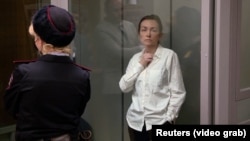 Алсу Курмашева на заседании казанского суда, в очередной раз ей продлили срок ареста, 1 апреля 2024 года