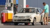Заправка автомобиля на АЗС в Ростове, 25 августа 2023 года. Фото: ТАСС