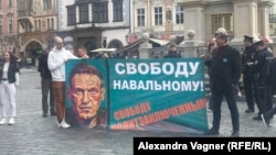 Акция в поддержку Алексея Навального в Праге в мае 2023 года