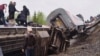 Девять вагонов пассажирского поезда "Воркута – Новороссийск" сошли с рельсов на перегоне Инта-1 – Угольный Северной железной дороги (Республика Коми)