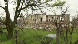 Репортаж из Новомихайловки под Донецком, которую больше года обстреливают российские войска 