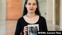 16 апреля в Национальной библиотеке Чешской Республики журналистка Елена Костюченко провела встречу, посвященную написанной ею книге "Моя любимая страна"