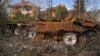 Сбор металлолома: как Харьковскую область после оккупации очищают от сожженной и подбитой военной техники