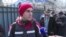 "Пришли, чтобы отдать голос за прекрасную Россию будущего". Репортаж из Алматы, где голосуют тысячи россиян