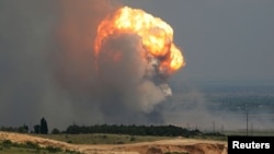 Взрывы и пожар на военном полигоне возле Старого Крыма 19 июля 2023 года