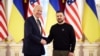 Президент США Джо Байден и президент Украины Владимир Зеленский в Киеве 20 февраля 2023 года