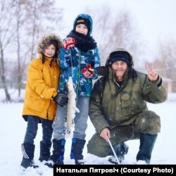 Геннадий Щербань с внуками