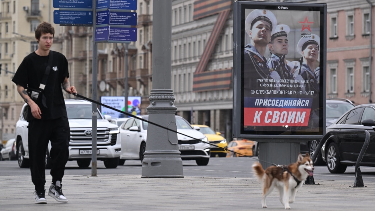 Есть ли война в жизни россиян. Что узнали социологи во время полевого  исследования в Бурятии, Свердловской области и Краснодаре