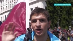 "Им нет места в нашей стране! Они убивали детей в Украине!" Батуми снова вышел на протесты против лайнера с туристами из РФ