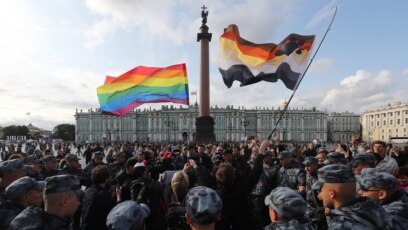В Москве ФСБ сорвала фестиваль фанатов «My Little Pony» из‑за пропаганды ЛГБТ*