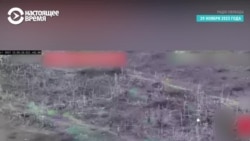 Видео с дрона: военные РФ используют украинских пленных как "живой щит"