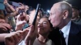 Putin hugged people