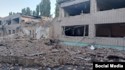 В результате российского авиаудара по Херсону разрушен детский сад