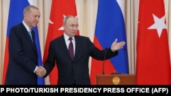 Реджеп Эрдоган и Владимир Путин перед пресс-конференцией в Сочи, 4 сентября 2023 года. Фото: AFP