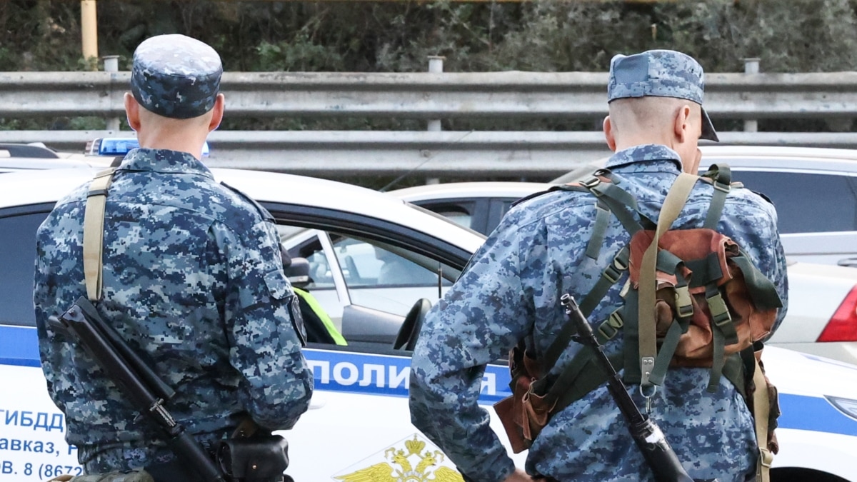 На Ставрополье силовики пришли с обысками к сборщикам подписей за  Надеждина, в Перми – к активистам и экс-координатору 