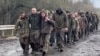 Власти Украины заявили о нежелании Венгрии вернуть 11 украинских военнопленных, переданных стране из российского плена 