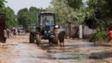 Азия: сель в Таджикистане, журналист в Кыргызстане вскрыл вены в тюрьме