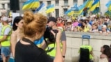 Политтехнолог – о попытках Киева вернуть беженцев в Украину и о реакции на них общества