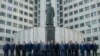 В Москве у штаба СВР поставили копию монумента Дзержинского с Лубянки. Нарышкин объяснил, почему он смотрит на Польшу и Балтию