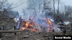 Последствия атаки "Ланцетом" жилого дома в Сумской области, 20 февраля 2024 года