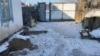 В казахстанском Экибастузе в доме с неисправным отоплением погибли муж и жена. Соседи винят в их смерти аварийную службу ТЭЦ 