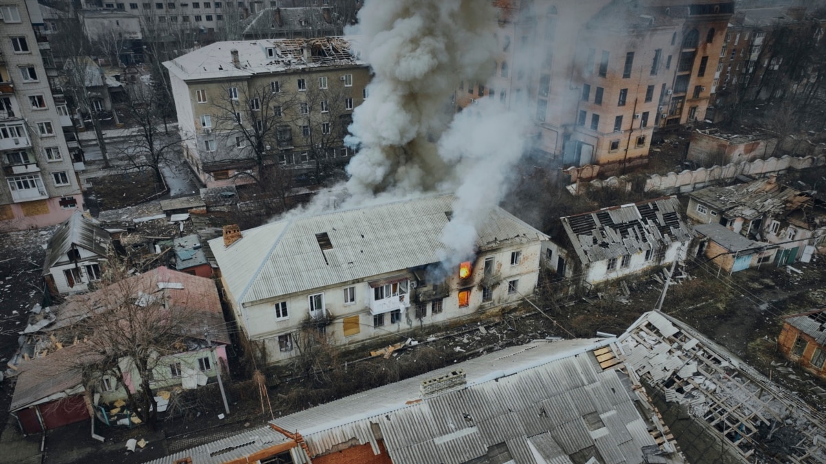 Забирают паспорта и вызывают в отдельную комнату