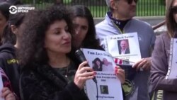 Родные американцев, задержанных за границей, вышли на митинг в Вашингтоне: они требуют от Байдена вернуть их близких на родину