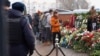 Силовики в Москве отслеживают тех, кто был на похоронах Навального, задержаны уже около двух десятков человек. Что им вменяют?
