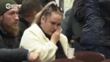 "Одно тело выдавали – там две руки, две ноги, и все". Родные погибших в Караганде шахтеров пытаются опознать тела 