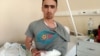 Студент из Таджикистана рассказывает, как ему сломали руку полицейские в Москве 