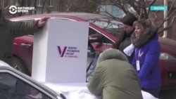 Как Кремль проводит голосование "на лавочке" в оккупированных Мариуполе и Донецке