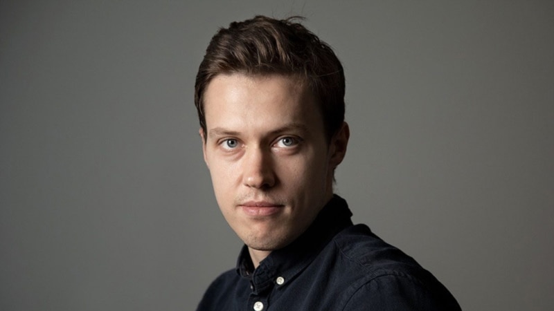 Основателя "Важных историй" Романа Анина лишили гражданства России