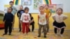 Детский сад в Москве для детей мигрантов: кто его создал и чему в нем учат?