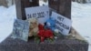 В России в годовщину начала войны появляются стихийные антивоенные мемориалы