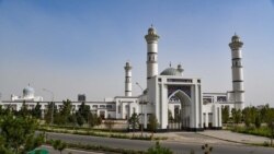 Азия: Курбан Байрам в новой мечети 
