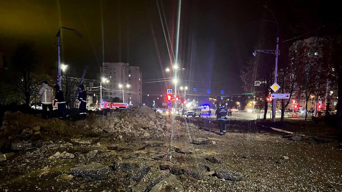 В Белгороде эвакуируют 17 многоэтажек из-за найденной бомбы на месте взрыва  20 апреля