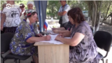 Единый день голосования идет на оккупированных территориях Украины с 30 августа. Участвуют ли в "выборах" местные жители?
