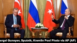 Реджеп Тайип Эрдоган и Владимир Путин на переговорах по "зерновой сделке" в Сочи