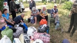 Репортаж из прифронтового Торецка, откуда волонтеры пытаются эвакуировать местных жителей